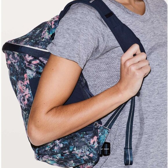 Dappled Daze Multi True Navy lululemon Run All Day Backpack 13L main image 6